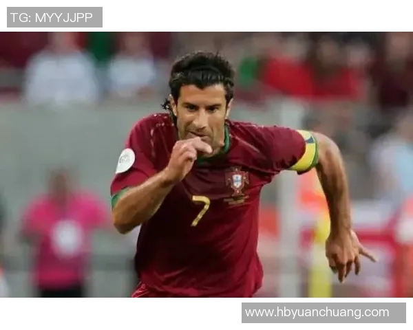 足球巨星挥洒魅力 客厅墙面艺术装饰带来热血激情与活力